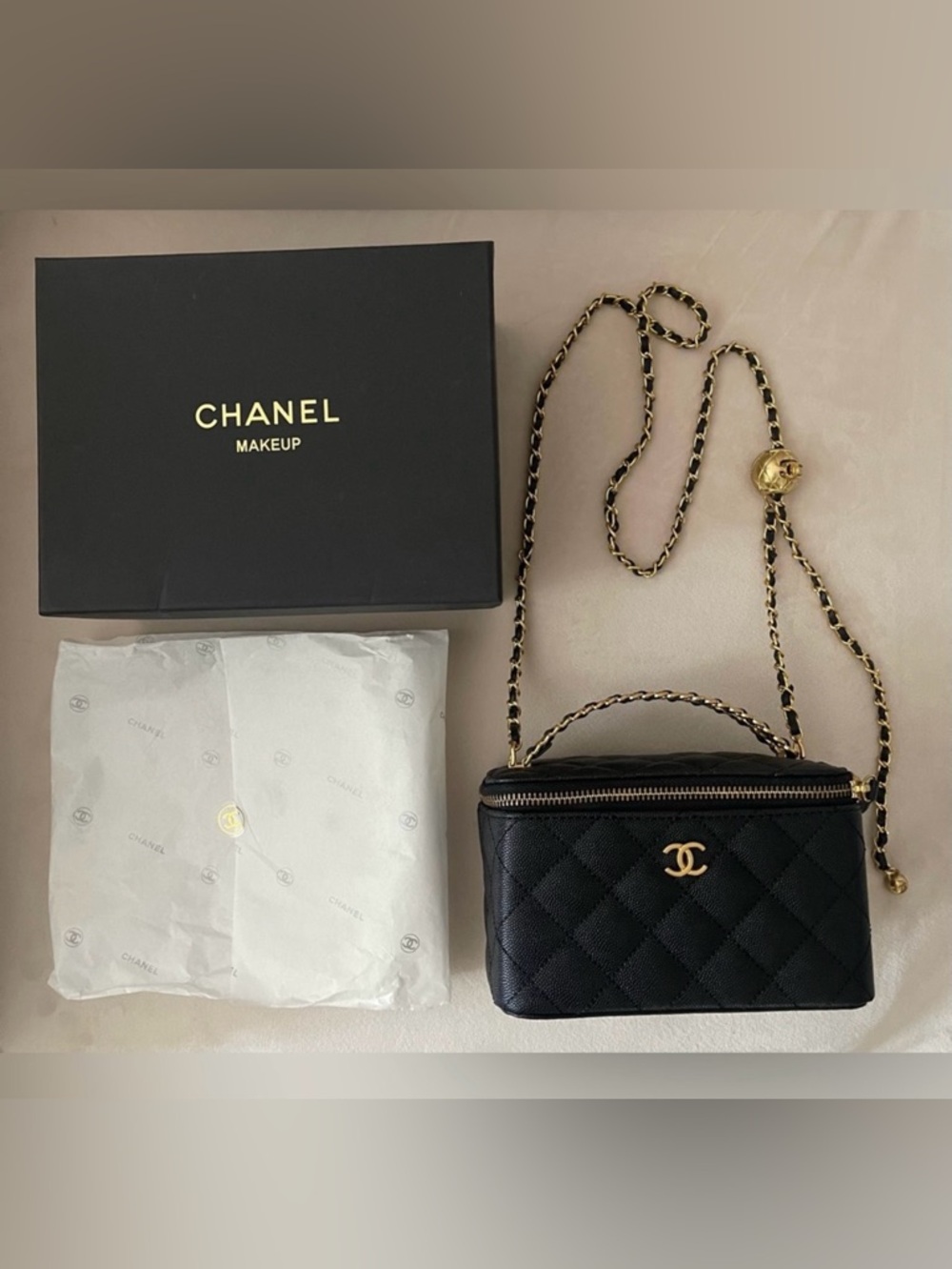 GWP Chanel Black Quilted Leather vanity Bag chain crossbody - Picture 2 of 11